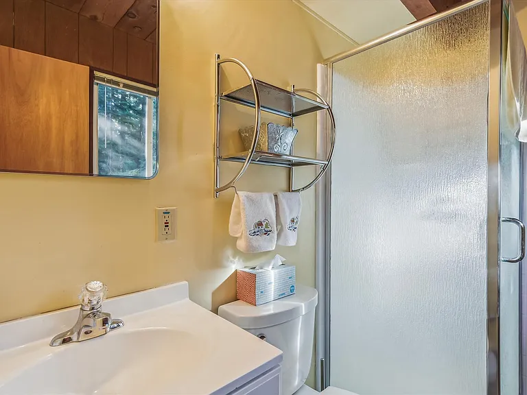325 Snowbird Loop — Photo 19