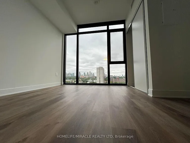 86 Dundas St E #1603 — Photo 8
