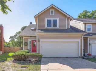 10909 W 116th Ter, Overland Park, KS 66210