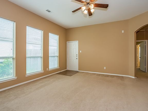 3rd image of 16531 Strathmore Manor Ln