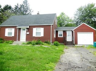 29 Campfield Cir, Milford, CT 06460