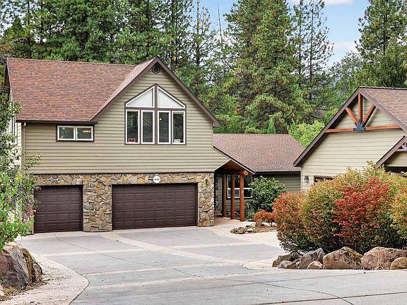 2nd image of 820 Michele Dr