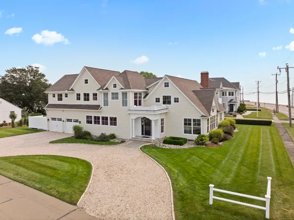 450 Maple Avenue, Old Saybrook, CT 06475