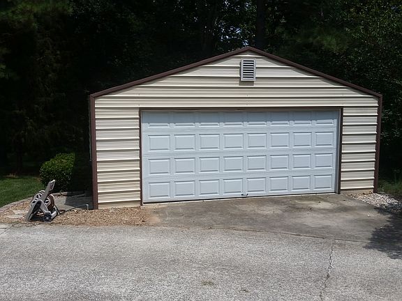 20x25 wired garage MAN CAVE