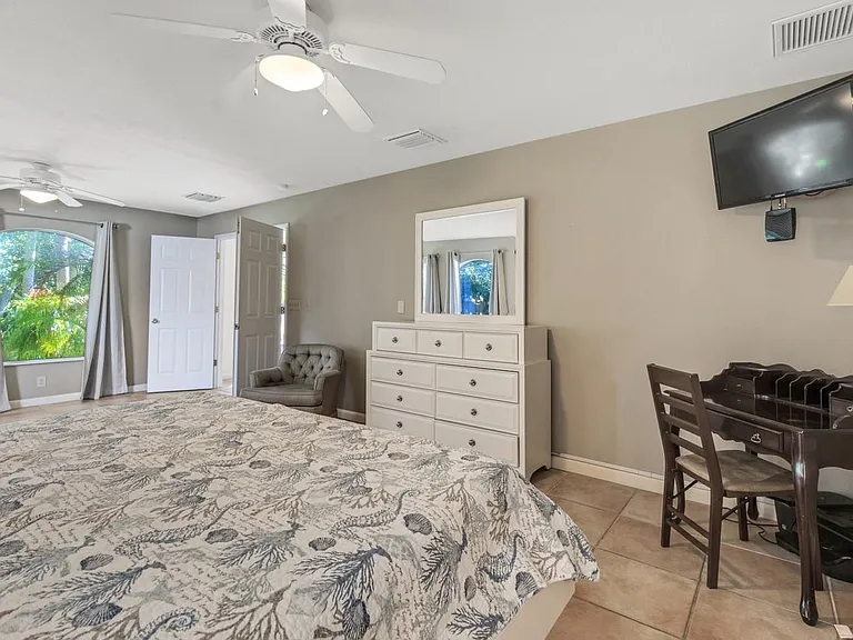 759 Birdsong Ln — Photo 17