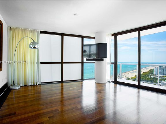 3rd image of 101 20th St #3004