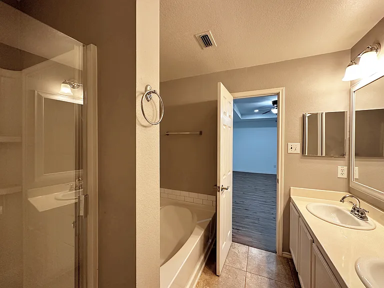 12943 Vassar Dr — Photo 19
