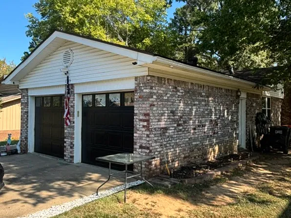 1715 W 17th Cir, Russellville, AR 72801