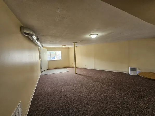 671 S Main St, Central Square, NY 13036