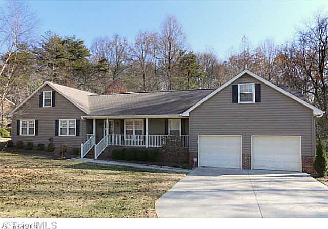 1st image of 309 E Woodland Dr