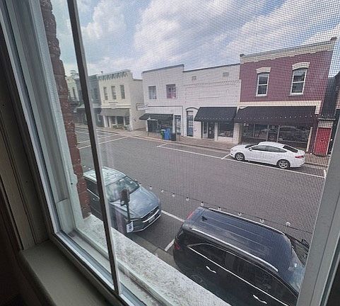 3rd image of 165 E Davis St #1