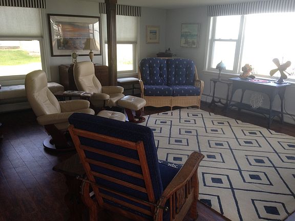 5th image of 227 S Shore Dr