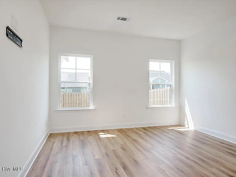 814 Sweetgrass Cir — Photo 9