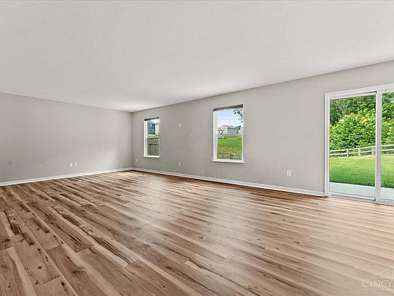4th image of 4828 Clements View Dr