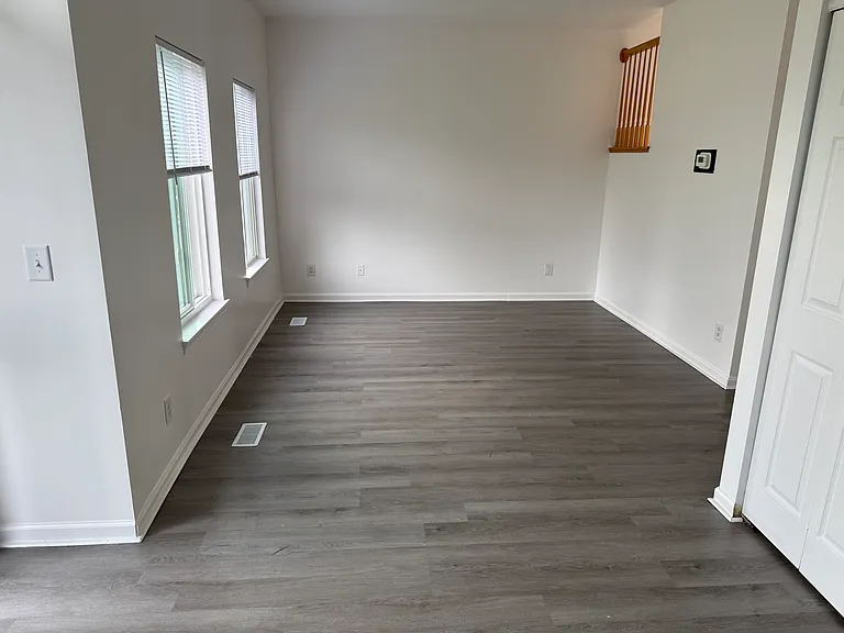 21423 Frost Ct — Photo 9