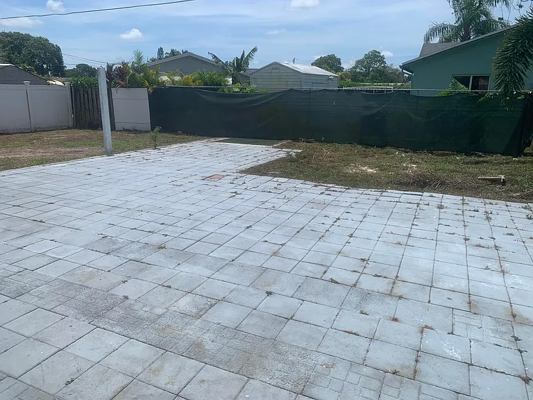 9640 SW 1st Pl — Photo 11
