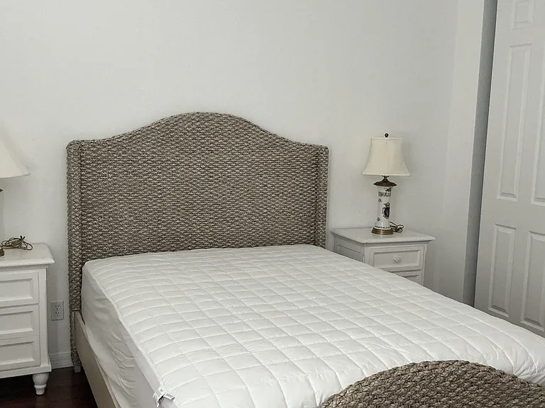 6354 Astor Pl — Photo 9