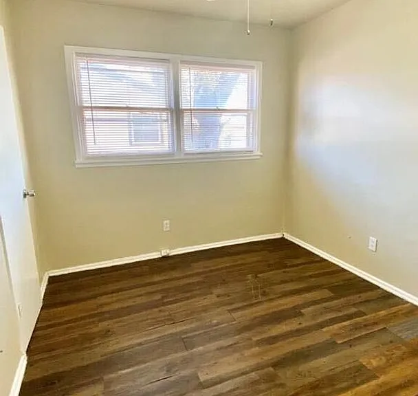 2730 E 3rd St — Photo 5
