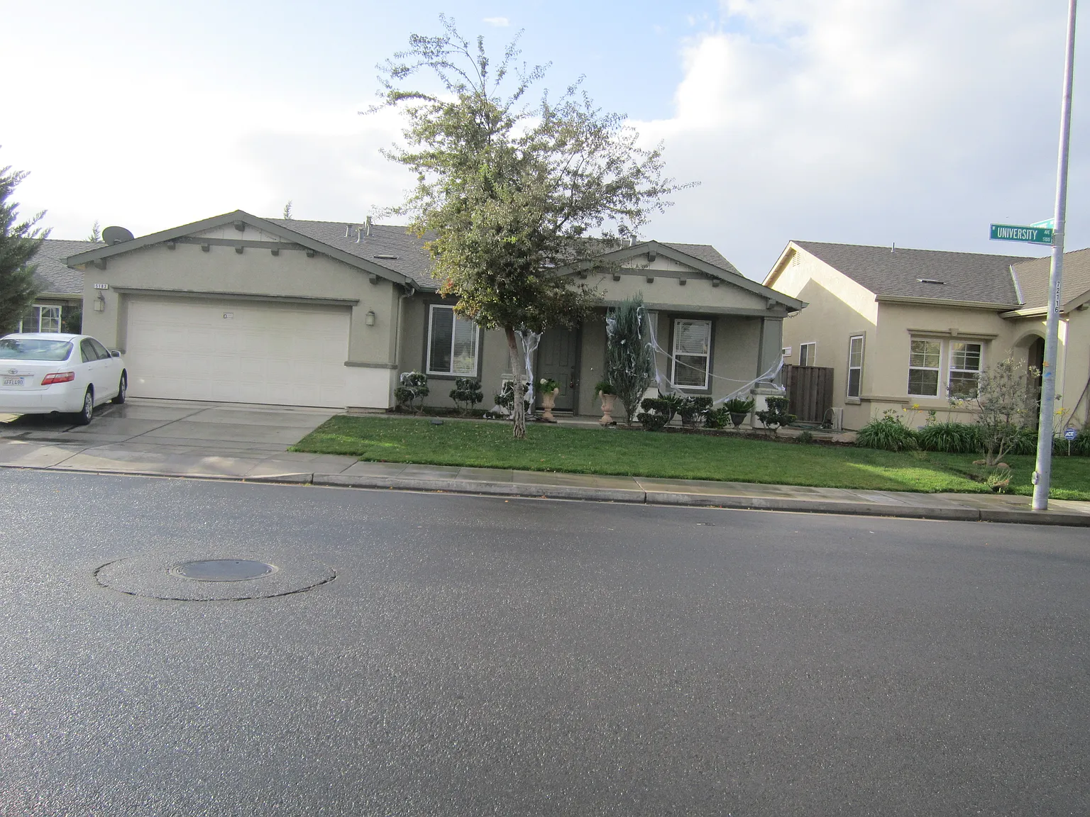 5183 W University Ave photo 1