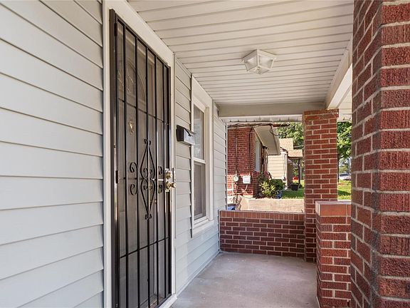 4th image of 8416 McLaran Ave