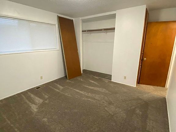 5th image of 1420 SE Oak St APT A