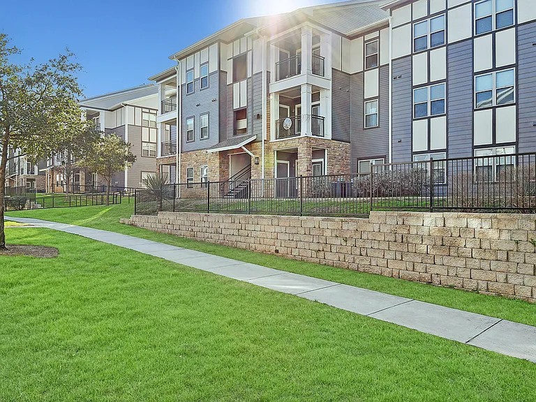 Enjoy the walking path throughout Encore 281