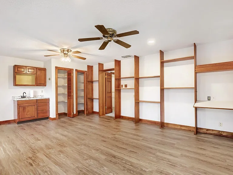 16109 Awalt Dr #B — Photo 11