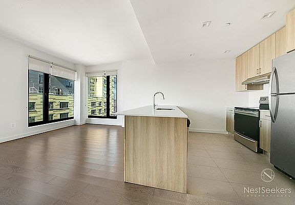 2nd image of 11-39 49th Ave #616