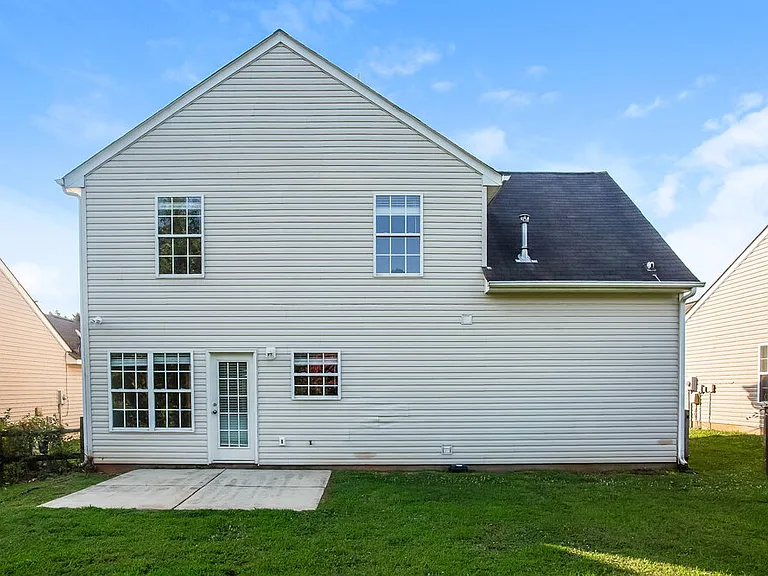 715 Almora Dr — Photo 17