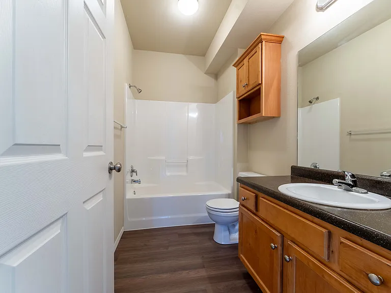 Coryell Courts Apartments — Photo 64