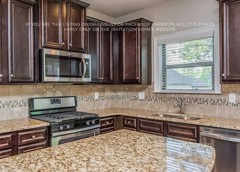 318 Corine Ct — Photo 7