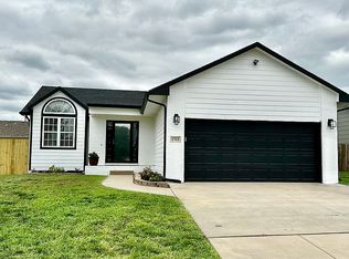 1721 S Derrick Cir, Wichita, KS 67207