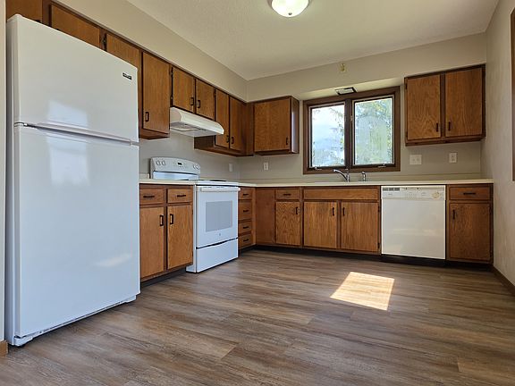 4th image of 408-412 3rd Ave SW