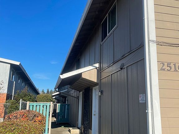4th image of 2510 E 8th St #5