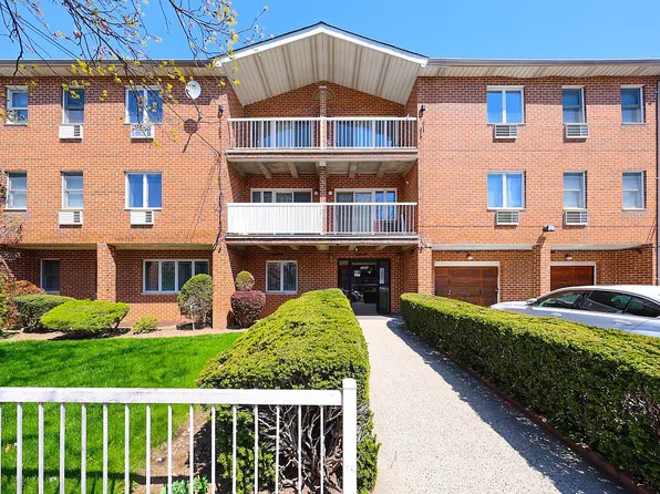 1449 67th St APT 3D, Brooklyn, NY 11219