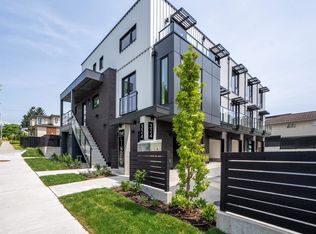 610 E 3rd St #TOWNHOUSE 8, North Vancouver, BC V7L1G7