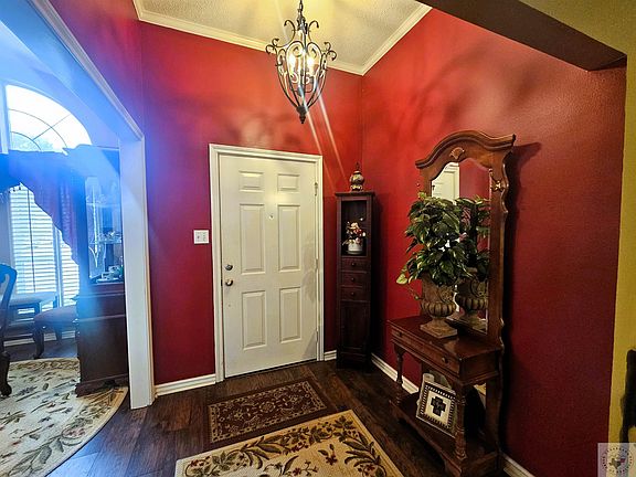 3rd image of 3802 E Castleridge Dr