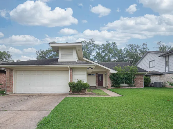 3219 The Highlands Dr, Sugar Land, TX 77478