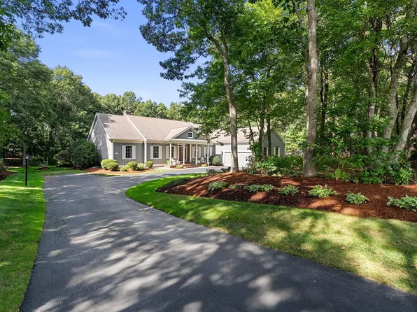 11 Sycamore Avenue, Sagamore Beach, MA 02562