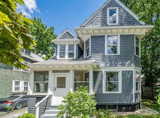 21 Sorrento St, Springfield, MA 01108