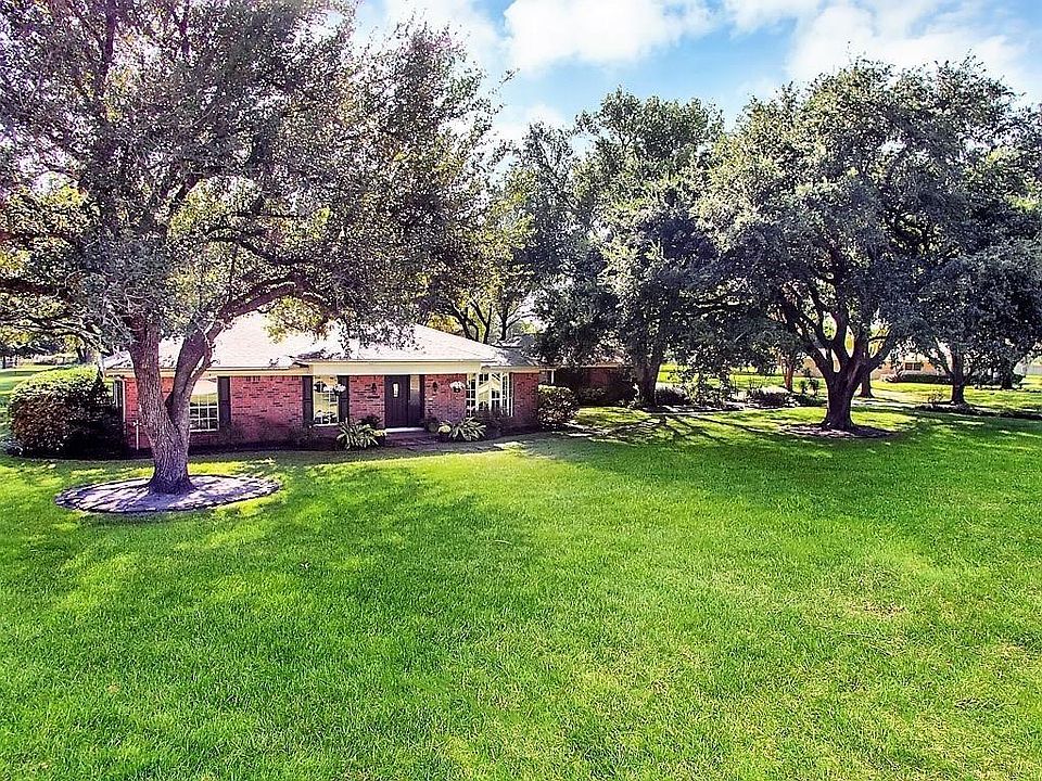 1st image of 26811 Willow Ln