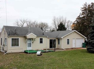121 Gilbertville Rd, Elk Run Heights, IA 50707