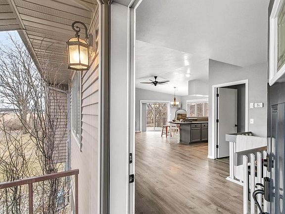 3rd image of 6028 Saddle Ridge