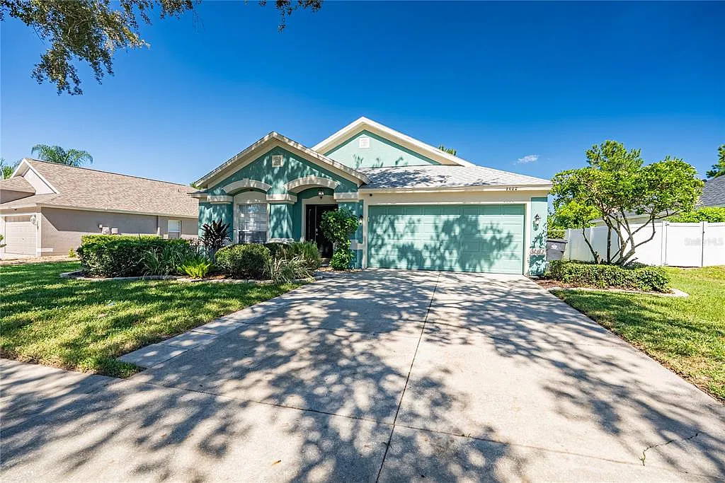 4 bed, 2.0 bath, 1936 sqft, $2,850 — Photo 1