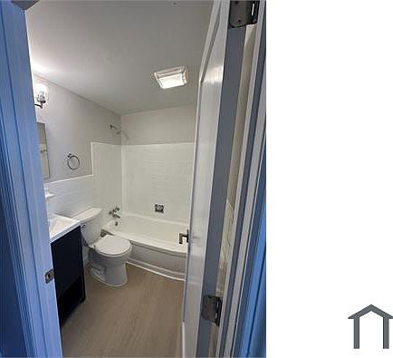 3rd image of 4617 Virginia Ave #H