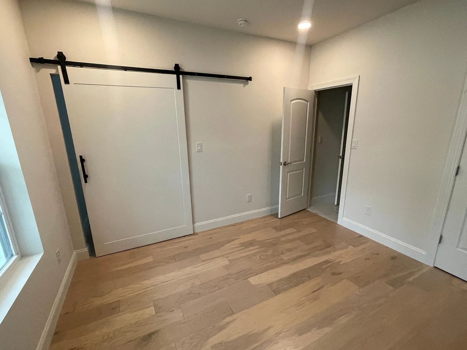 2151 Sadler Ave — Photo 4