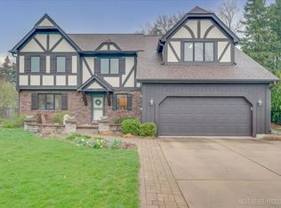 1745 Southampton Ct, Geneva, IL 60134