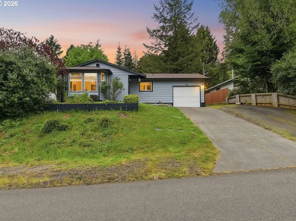 192 N Woodridge Rd, Coquille, OR 97423