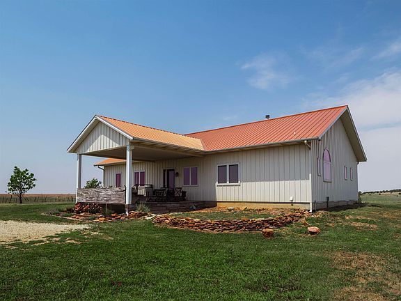4th image of 1335 Quartz Rd