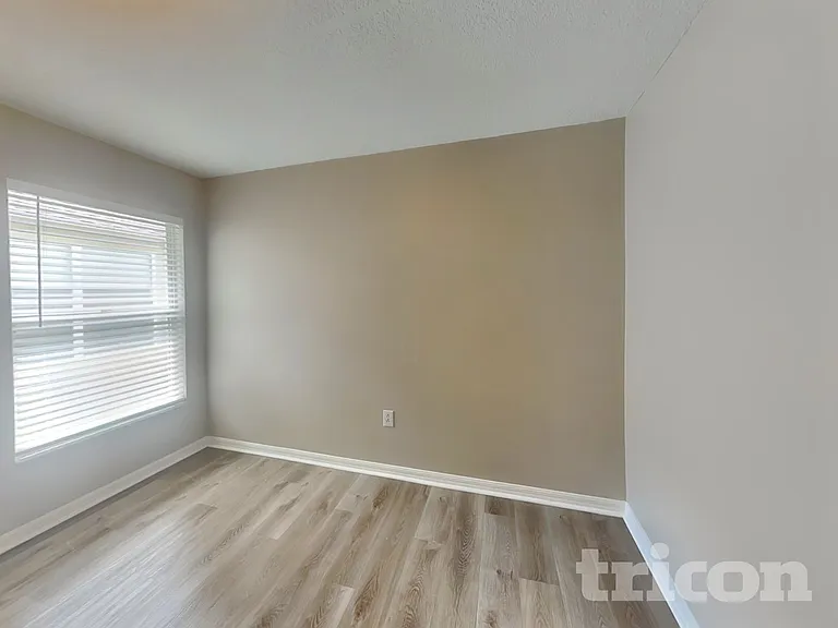 29250 Yarrow Dr — Photo 14